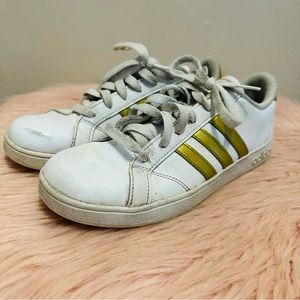 Adidas gold strip women's size 6